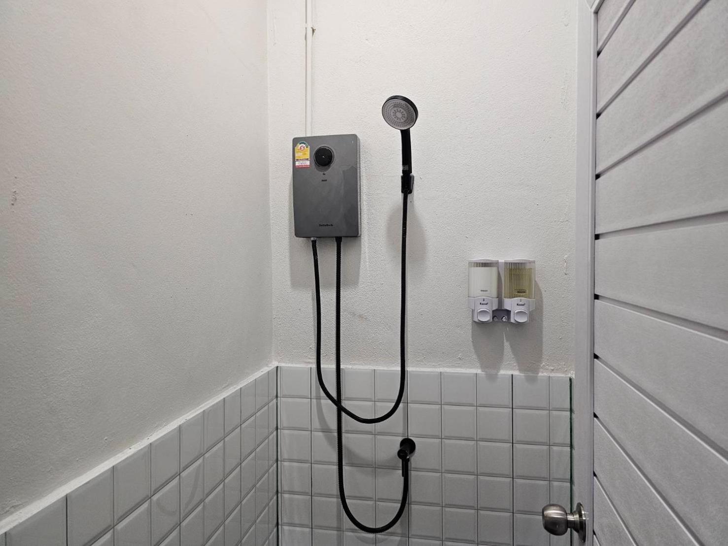 Hao Norn Hostel Thong Sala Esterno foto