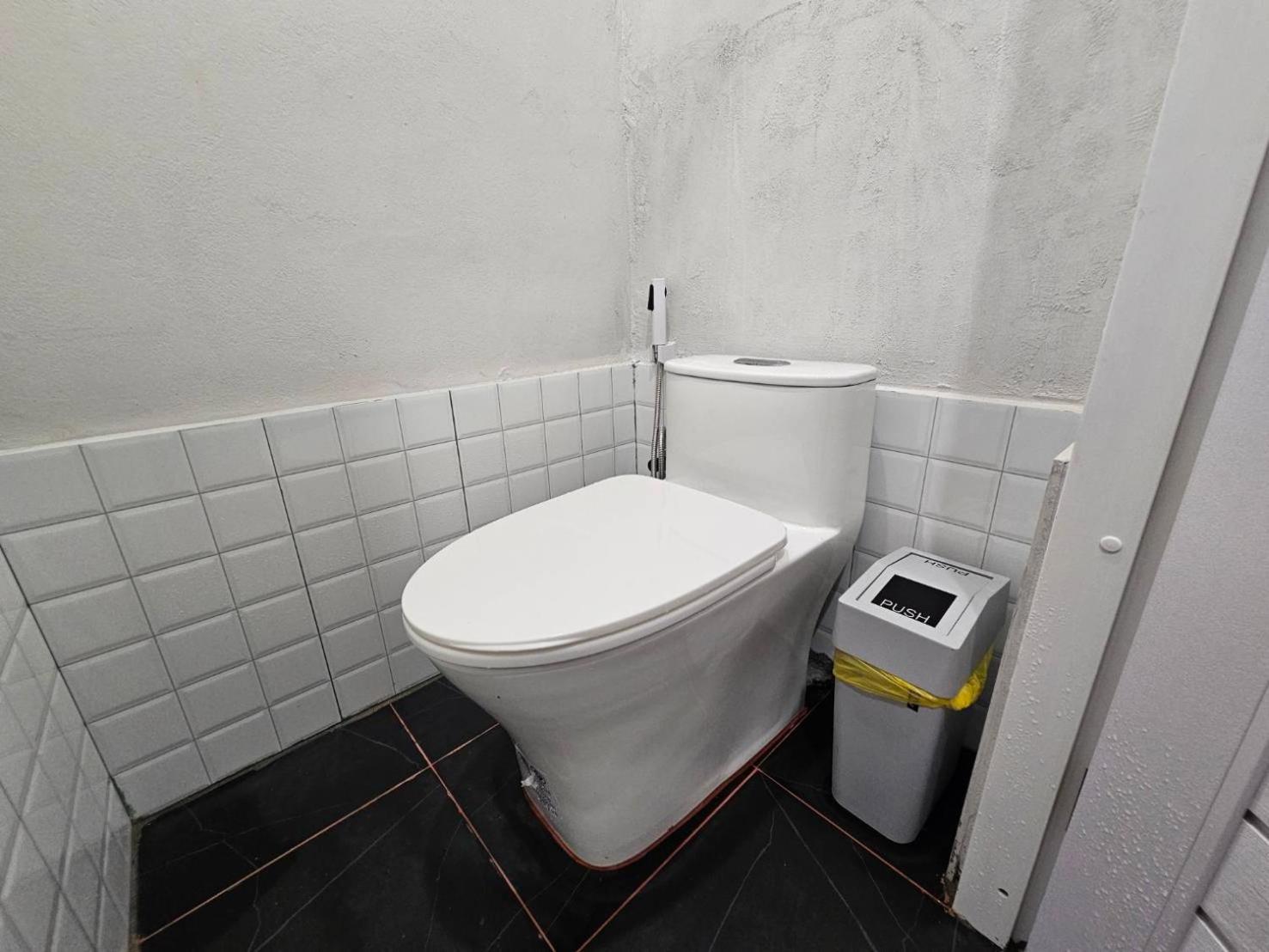 Hao Norn Hostel Thong Sala Esterno foto