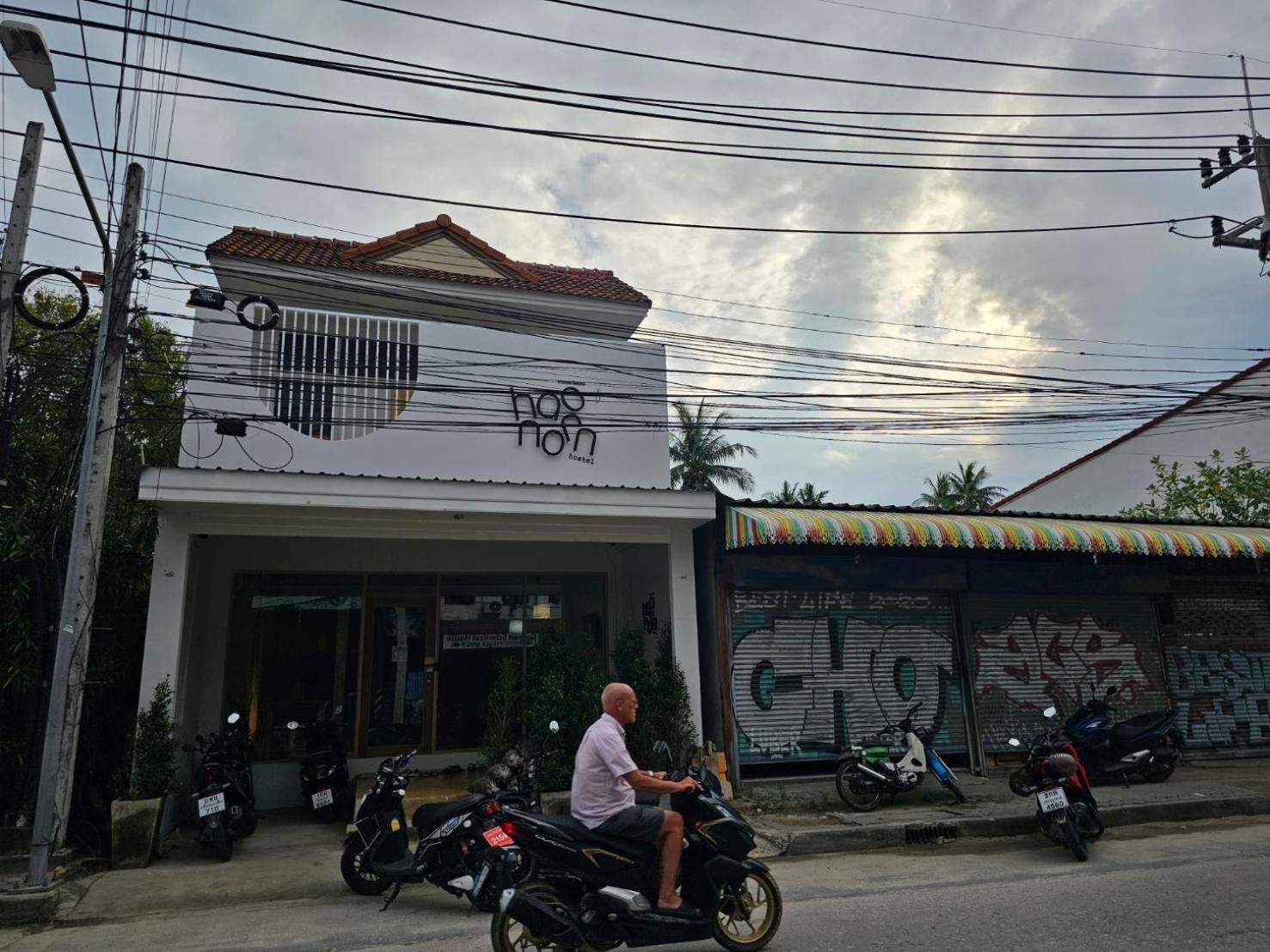 Hao Norn Hostel Thong Sala Esterno foto